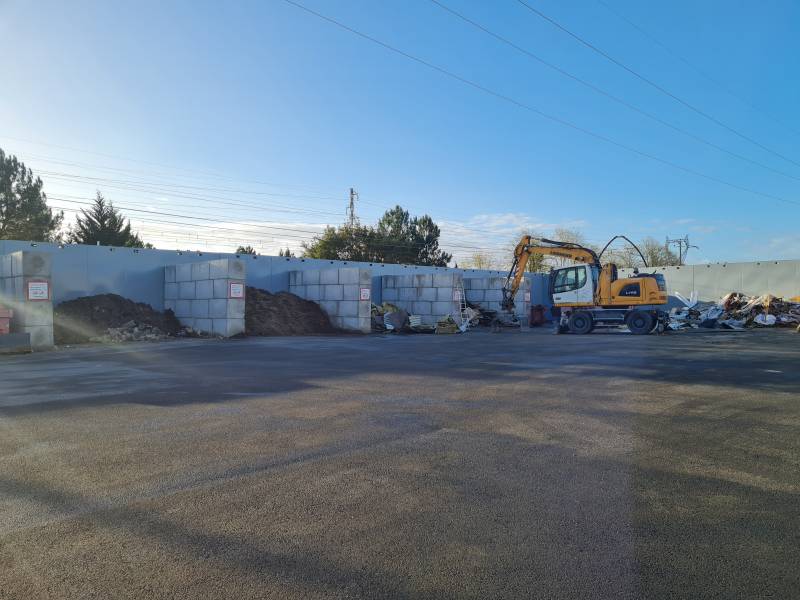 Apport de déchets en déchetterie à Biganos sur le Bassin d'Arcachon