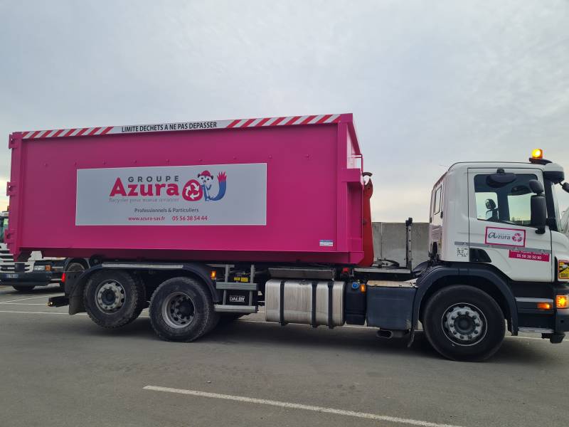 Louer une grande benne pour vider une maison à Bordeaux en Gironde